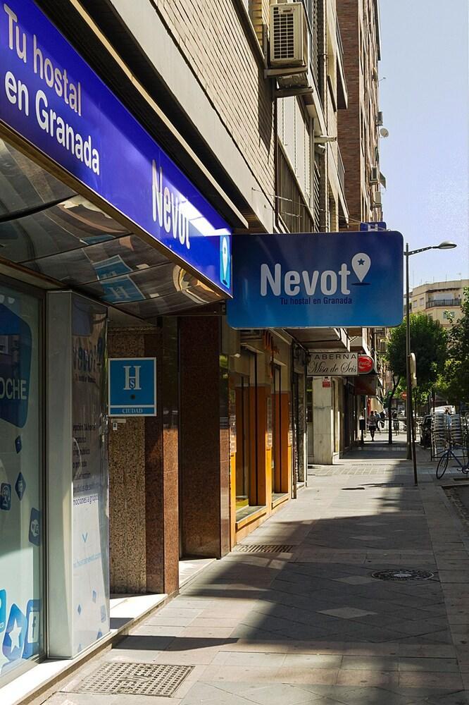 Hostal Nevot Granada Exteriör bild