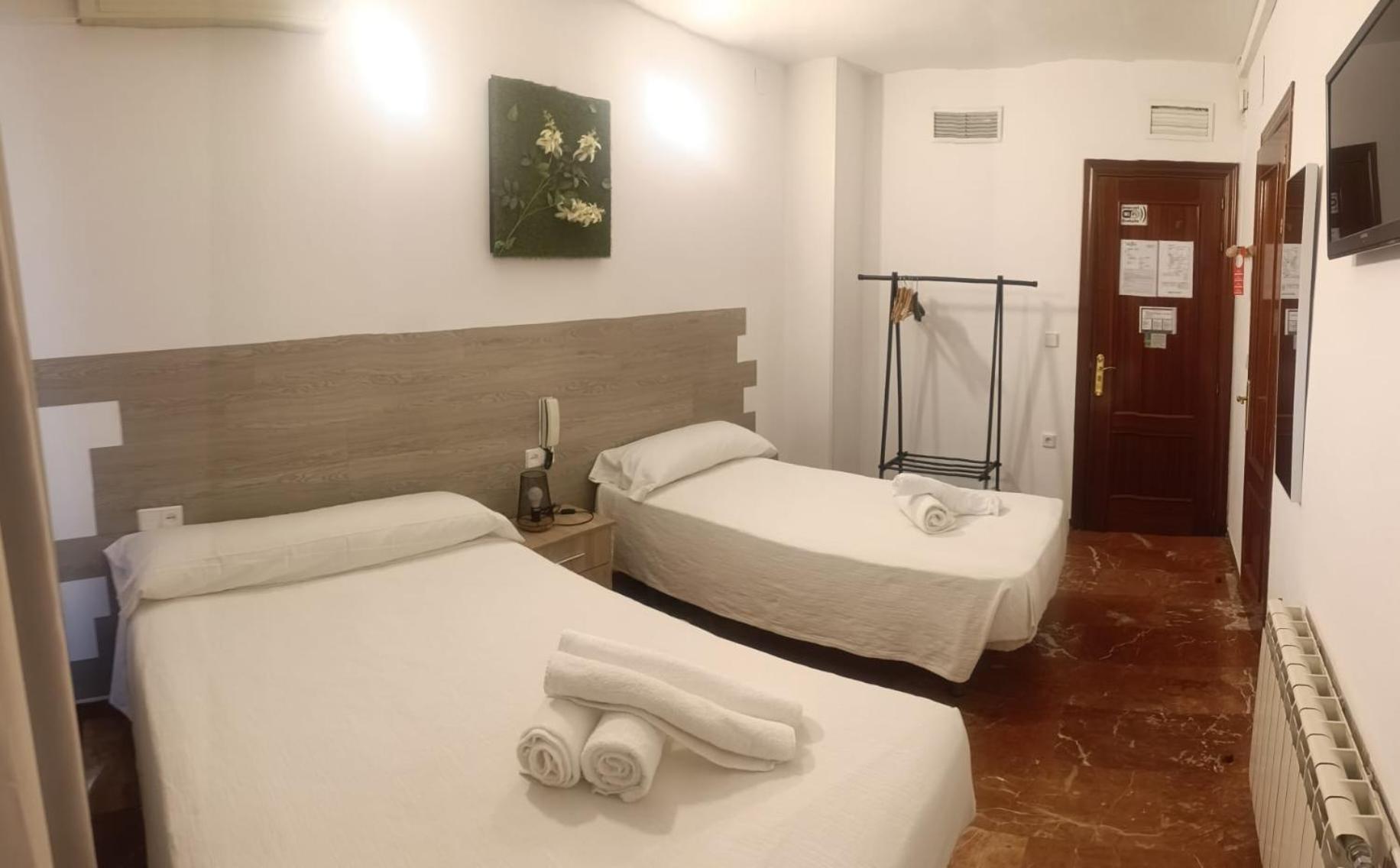 Hostal Nevot Granada Exteriör bild